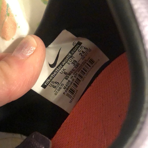 Indoor soccer shoes - Picture 3 of 4